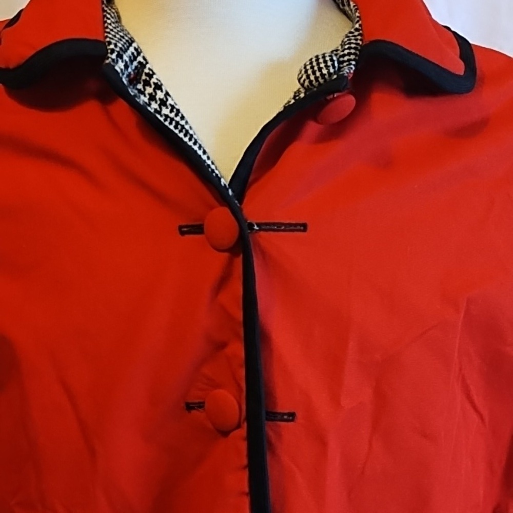Reversible cape - Picture 8 of 13
